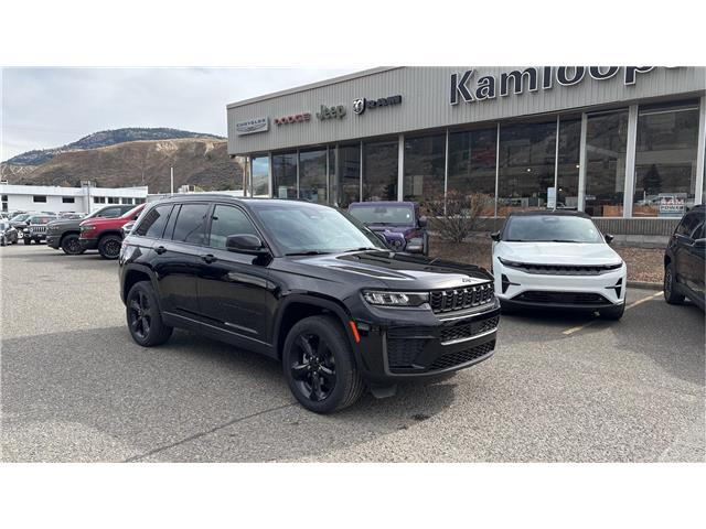 2026 Jeep Grand Cherokee Base (Stk: TT092) in Kamloops - Image 1 of 22