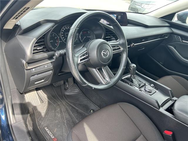 2021 Mazda Mazda3 GS (Stk: P4926) in Surrey - Image 8 of 15
