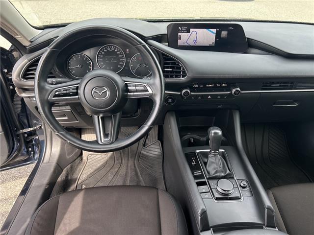 2021 Mazda Mazda3 GS (Stk: P4926) in Surrey - Image 10 of 15