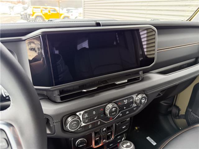 2026 Jeep Wrangler Sahara (Stk: 26186D) in London - Image 17 of 25