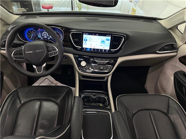 2024 Chrysler Pacifica Limited (Stk: 43738J) in Belleville - Image 16 of 38