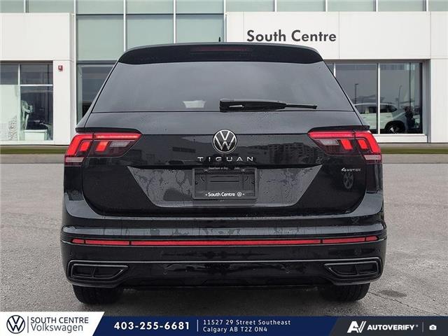 2024 Volkswagen Tiguan Comfortline R-Line Black Edition (Stk: ST-305A) in Calgary - Image 5 of 10