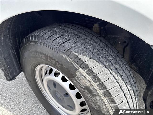 2020 Mercedes-Benz Sprinter 2500 Standard Roof V6 (Stk: L3183) in London - Image 7 of 25