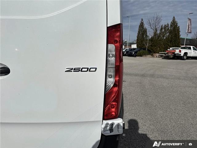 2020 Mercedes-Benz Sprinter 2500 Standard Roof V6 (Stk: L3183) in London - Image 11 of 25
