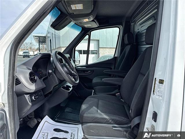 2020 Mercedes-Benz Sprinter 2500 Standard Roof V6 (Stk: L3183) in London - Image 15 of 25