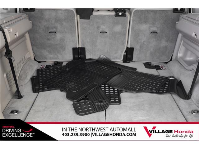 2016 Land Rover LR4 Base (Stk: B9079) in Calgary - Image 9 of 40