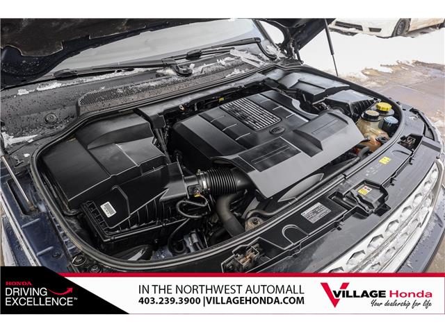 2016 Land Rover LR4 Base (Stk: B9079) in Calgary - Image 11 of 40