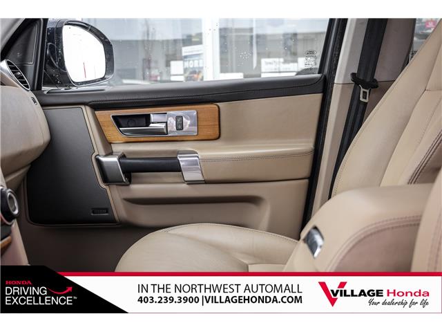2016 Land Rover LR4 Base (Stk: B9079) in Calgary - Image 31 of 40