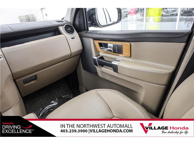 2016 Land Rover LR4 Base (Stk: B9079) in Calgary - Image 33 of 40