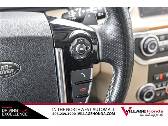 2016 Land Rover LR4 Base (Stk: B9079) in Calgary - Image 19 of 40