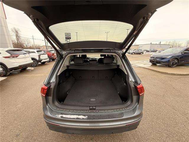 2020 Volkswagen Tiguan Highline (Stk: 26-098A) in Smiths Falls - Image 11 of 15