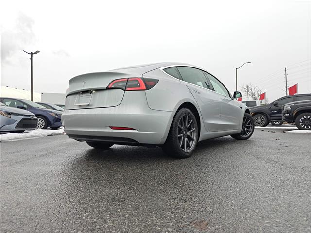 2019 Tesla Model 3 Long Range in Ottawa - Image 9 of 9