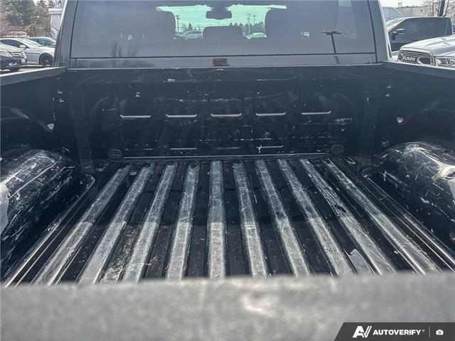 2022 RAM 1500 Classic SLT (Stk: 165414) in London - Image 12 of 26 2022 RAM 1500 Classic SLT (Stk: 165414) in London - Image 12 of 26
