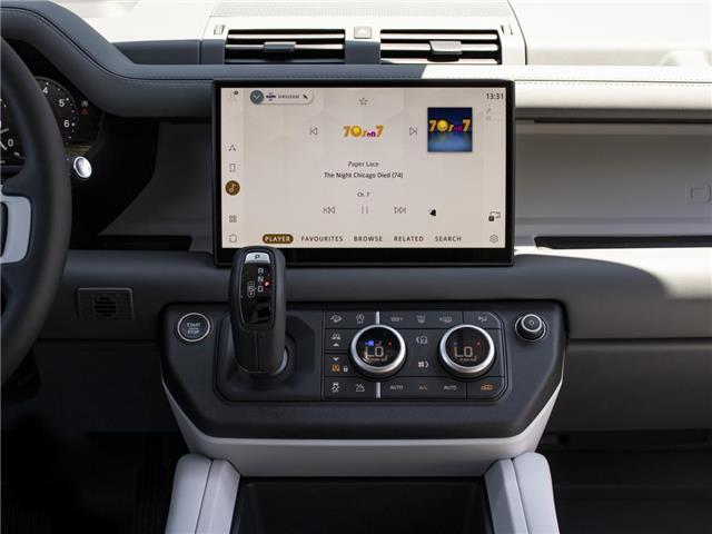 2025 Land Rover Defender P300 S (Stk: D157640-demo) in Windsor - Image 16 of 24