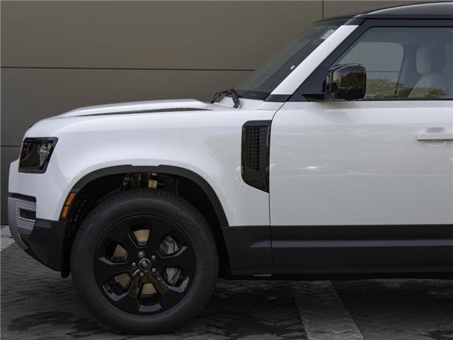 2025 Land Rover Defender P300 S (Stk: D171303-demo) in Windsor - Image 3 of 23