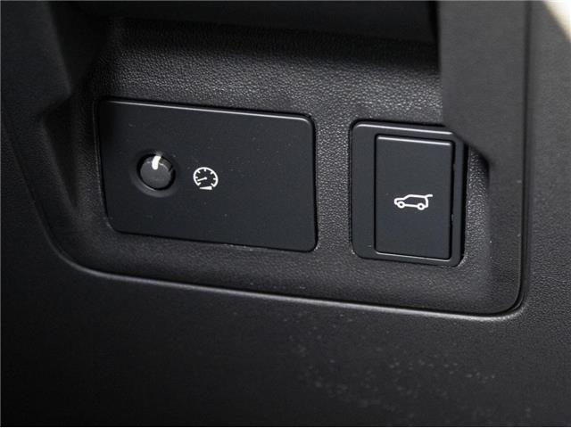 2026 Land Rover Range Rover Velar P250 Dynamic SE (Stk: RV30595-demo) in Windsor - Image 7 of 23