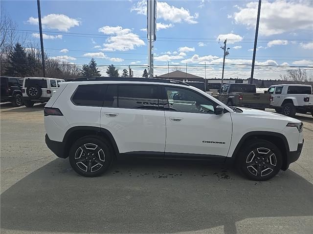 2026 Jeep Cherokee Laredo/Limited (Stk: T093) in Miramichi - Image 6 of 13