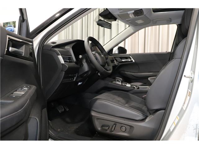 2025 Mitsubishi Outlander PHEV LE (Stk: P25978) in Edmonton - Image 9 of 29
