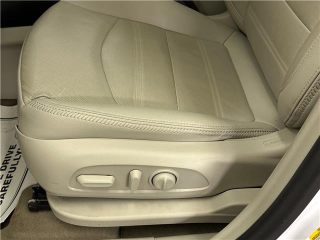 2024 GMC Terrain Denali (Stk: 43702J) in Belleville - Image 16 of 32