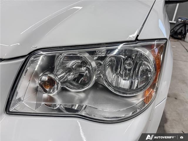 2017 Dodge Grand Caravan CVP/SXT (Stk: 165688) in London - Image 8 of 26