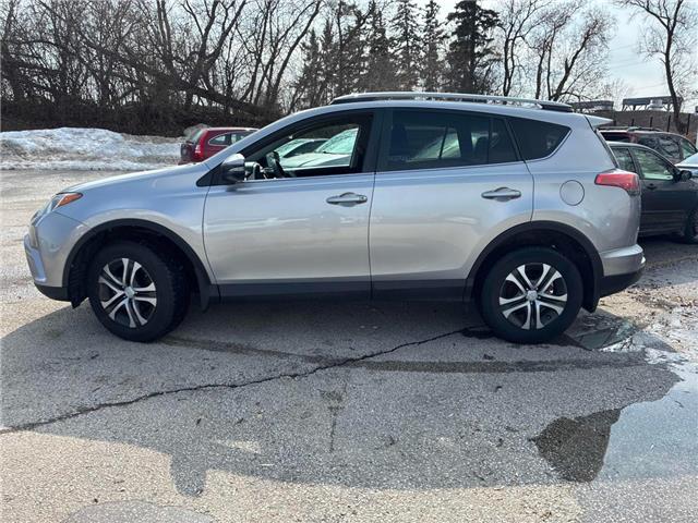 2017 Toyota RAV4 LE (Stk: 165829) in London - Image 3 of 8