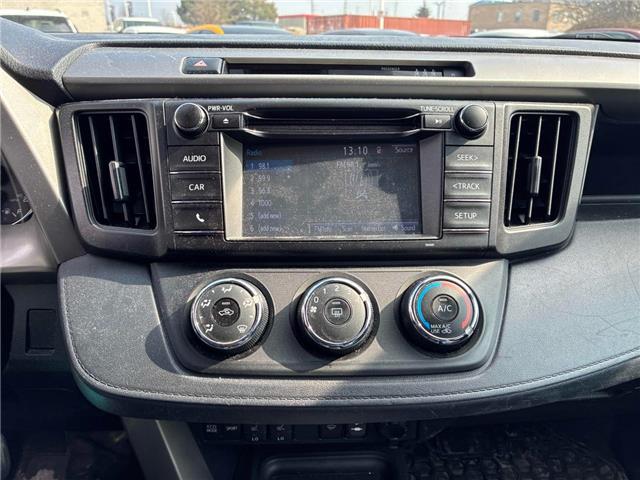 2017 Toyota RAV4 LE (Stk: 165829) in London - Image 6 of 8