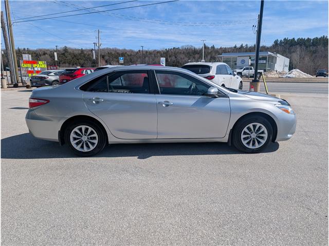 2017 Toyota Camry LE (Stk: 26004B) in Owen Sound - Image 6 of 19