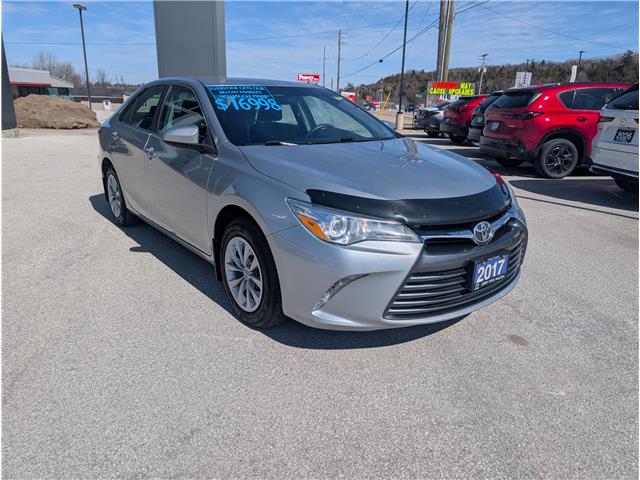 2017 Toyota Camry LE (Stk: 26004B) in Owen Sound - Image 7 of 19