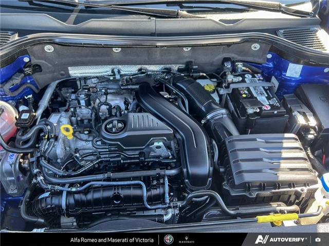 2022 Volkswagen Taos Highline (Stk: 235681) in Victoria - Image 9 of 24