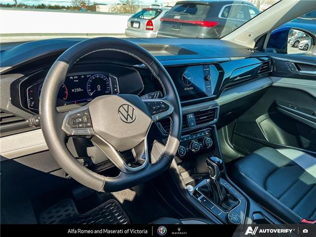 2022 Volkswagen Taos Highline (Stk: 235681) in Victoria - Image 12 of 24