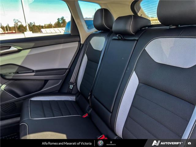 2022 Volkswagen Taos Highline (Stk: 235681) in Victoria - Image 22 of 24