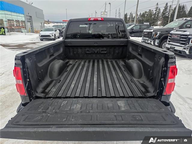 2017 GMC Sierra 1500 SLE (Stk: 8869-26B) in Sault Ste. Marie - Image 12 of 25