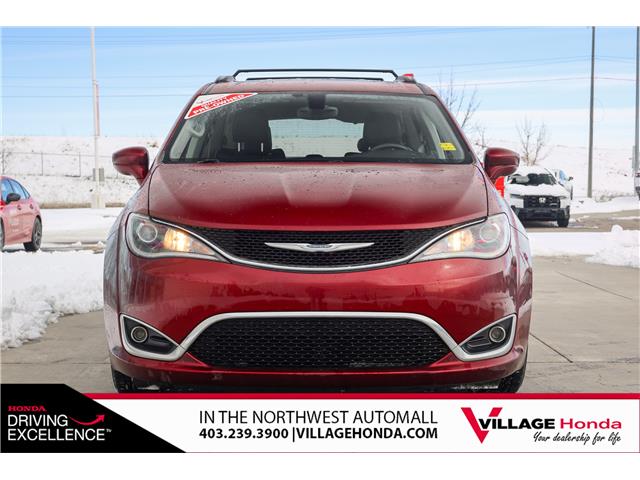 2017 Chrysler Pacifica Touring-L (Stk: B9052A) in Calgary - Image 3 of 32