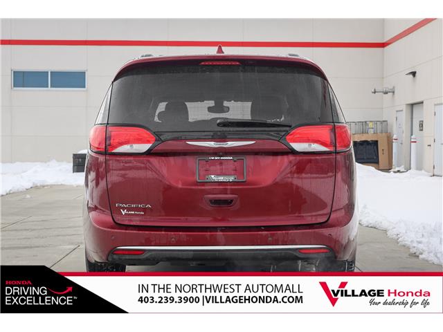 2017 Chrysler Pacifica Touring-L (Stk: B9052A) in Calgary - Image 8 of 32