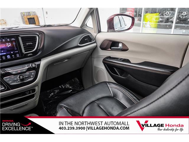 2017 Chrysler Pacifica Touring-L (Stk: B9052A) in Calgary - Image 29 of 32