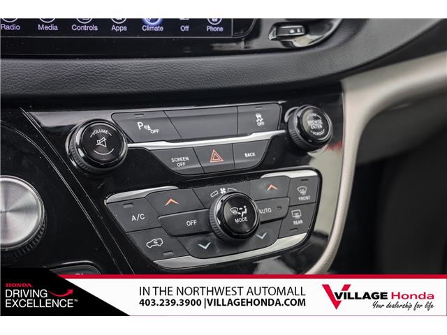 2017 Chrysler Pacifica Touring-L (Stk: B9052A) in Calgary - Image 25 of 32