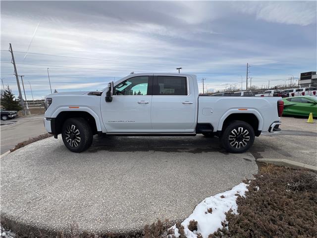 2026 GMC Sierra 3500HD Denali Ultimate (Stk: TF146304) in Calgary - Image 2 of 23