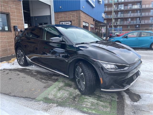 2023 Kia EV6 Long Range (Stk: R-23KIEBLA0201) in Calgary - Image 7 of 18