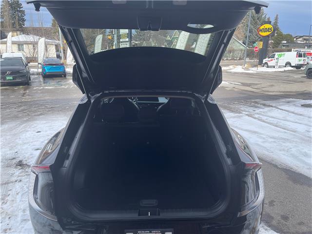 2023 Kia EV6 Long Range (Stk: R-23KIEBLA0201) in Calgary - Image 10 of 18