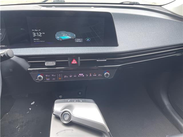 2023 Kia EV6 Long Range (Stk: R-23KIEBLA0201) in Calgary - Image 16 of 18