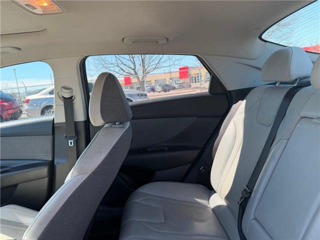 2022 Hyundai Elantra Ultimate w/Two-Tone Interior (Stk: 121294) in London - Image 16 of 19