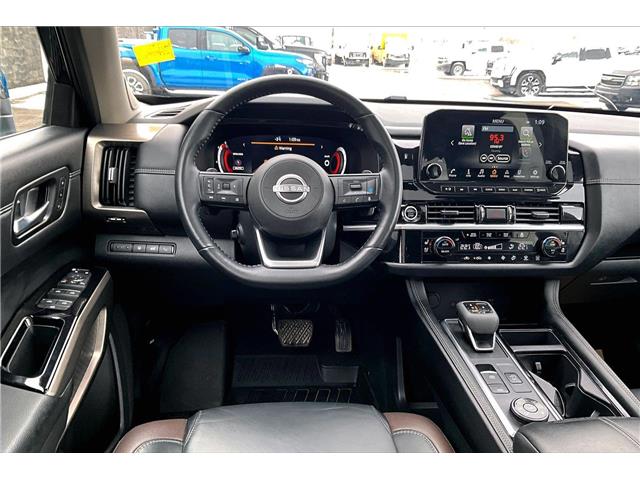 2023 Nissan Pathfinder Platinum (Stk: 47654UA) in Calgary - Image 5 of 36