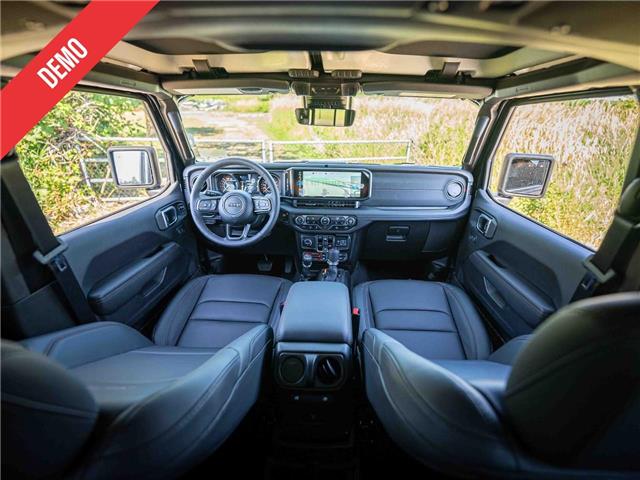 2025 Jeep Wrangler Rubicon (Stk: S633210) in Surrey - Image 10 of 24