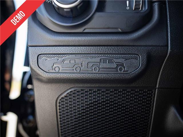 2025 Jeep Wrangler Rubicon (Stk: S633210) in Surrey - Image 11 of 24