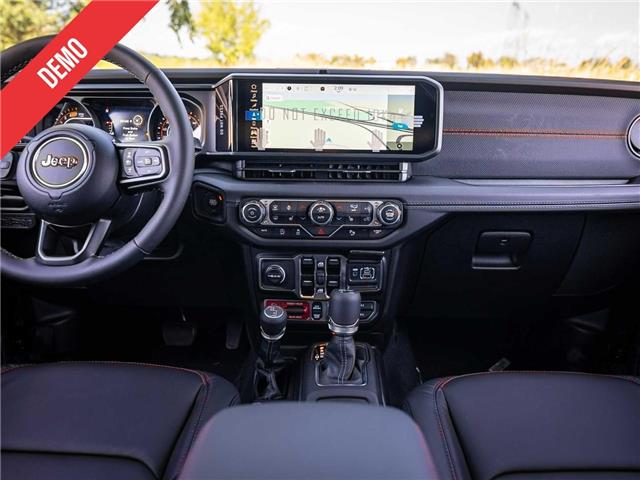 2025 Jeep Wrangler Rubicon (Stk: S633210) in Surrey - Image 14 of 24