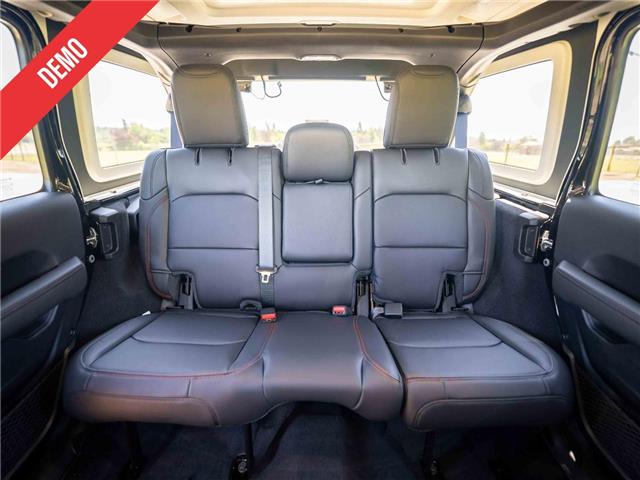 2025 Jeep Wrangler Rubicon (Stk: S633210) in Surrey - Image 21 of 24