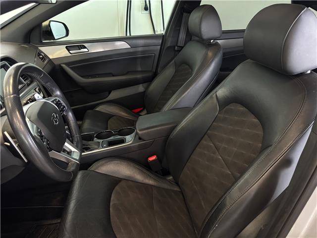 2019 Hyundai Sonata ESSENTIAL (Stk: P5567A) in Mississauga - Image 11 of 17