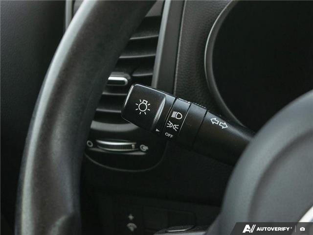 2018 Kia Soul LX (Stk: 35981) in London - Image 16 of 27