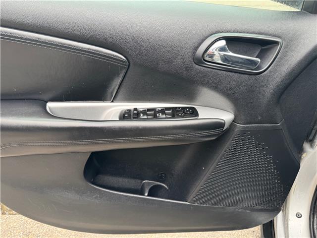 2011 Dodge Journey SXT (Stk: 2603115) in Waterloo - Image 10 of 20