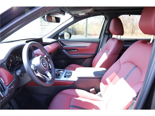 2026 Mazda CX-70 PHEV GT (Stk: X704067) in Windsor - Image 16 of 27